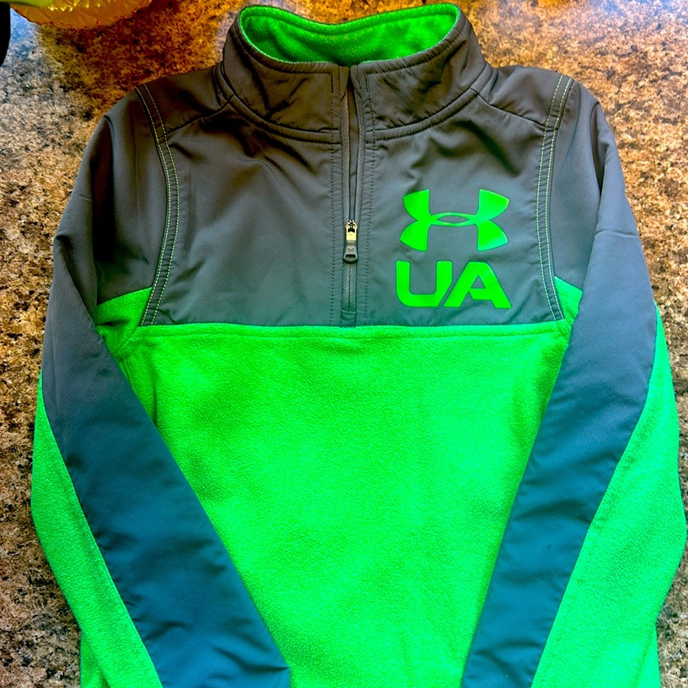 Under Armour Youth sweatshirt